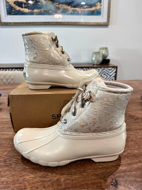 Sperry Saltwater Leojac Duck Boot-Size 8W/6.5M BNIB-Beige/Leo print